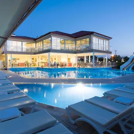 Sun Club Курортний комплекс 4*