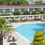 Sun Club Resort